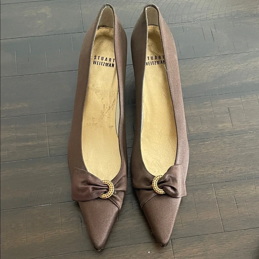Stuart Weitzman Brown Heels Gold Bow Accent Size 8